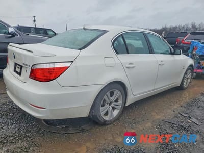 Trzecie zdjęcie samochodu z tyłu: 2010 BMW 528 XI VIN:WBANV1C52AC158695 - miniatura