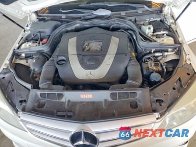 Zdjęcie 11 z 12 samochodu: 2010 MERCEDES-BENZ C 300 VIN:WDDGF5EB7AR105027 - miniatura