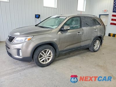 2014 KIA SORENTO LX 5XYKT3A61EG431906 - główne zdjęcie licytacji z USA - miniatura