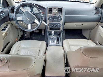 Zdjęcie 8 z 13 samochodu: 2006 CHRYSLER 300 TOURING VIN:2C3KA53G66H206329 - miniatura