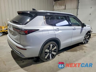 Trzecie zdjęcie samochodu z tyłu: 2025 MITSUBISHI OUTLANDER SEL VIN:JA4J4WA87SZ042514 - miniatura