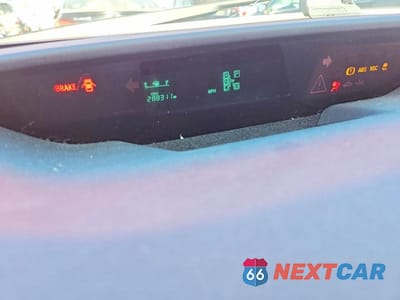 Zdjęcie 9 z 12 samochodu: 2005 TOYOTA PRIUS BASE VIN:JTDKB20U957034440 - miniatura