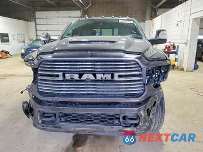 Piąte zdjęcie samochodu w środku: 2024 RAM 2500 LARAMIE VIN:3C6UR5FL6RG143721 - miniatura