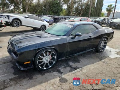 2008 DODGE CHALLENGER SRT-8 2B3LJ74WX8H300591 - główne zdjęcie licytacji z USA - miniatura