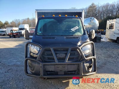 Piąte zdjęcie samochodu w środku: 2022 FORD TRANSIT BOX TRUCK VIN:1FDRU8ZG8NKA02404 - miniatura