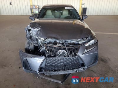 Piąte zdjęcie samochodu w środku: 2018 LEXUS IS 300 BASE VIN:JTHBA1D2XJ5077968 - miniatura