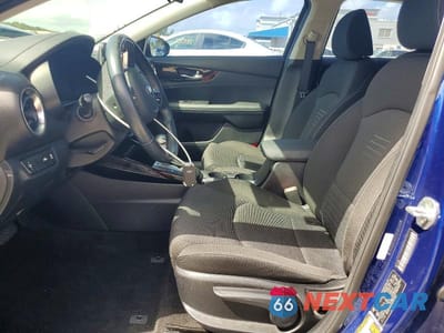 Zdjęcie 7 z 12 samochodu: 2019 KIA FORTE S VIN:3KPF34AD1KE037725 - miniatura