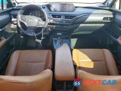 Zdjęcie 8 z 13 samochodu: 2019 LEXUS UX 200 BASE VIN:JTHY3JBH4K2004397 - miniatura