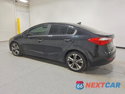 Drugie zdjęcie samochodu z przodu: 2016 KIA FORTE EX VIN:KNAFX4A82G5598152 - miniatura