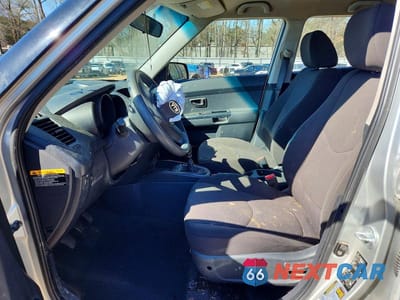Zdjęcie 7 z 12 samochodu: 2010 KIA SOUL BASE VIN:KNDJT2A18A7106090 - miniatura