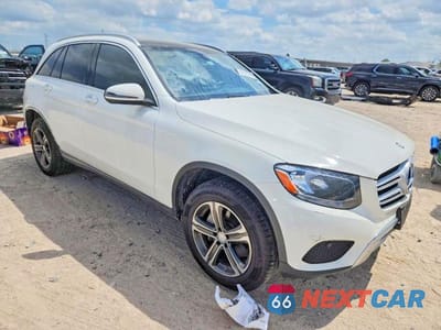 Czwarte zdjęcie samochodu z boku: 2017 MERCEDES-BENZ GLC 300 4MATIC VIN:WDC0G4KB0HF189821 - miniatura