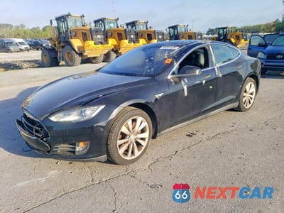 2016 TESLA MODEL S 5YJSA1E13GF120884 - główne zdjęcie licytacji z USA - miniatura