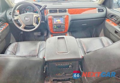 Zdjęcie 8 z 12 samochodu: 2012 CHEVROLET TAHOE K1500 LTZ VIN:1GNSKCE05CR234218 - miniatura