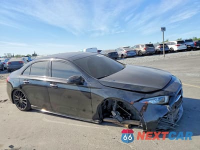 Czwarte zdjęcie samochodu z boku: 2019 MERCEDES-BENZ A 220 VIN:WDD3G4EB9KW024894 - miniatura
