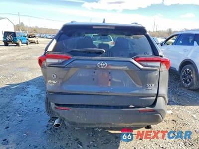 Zdjęcie 6 z 13 samochodu: 2021 TOYOTA RAV4 XLE VIN:2T3P1RFV4MW197677 - miniatura