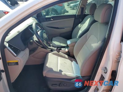 Zdjęcie 7 z 13 samochodu: 2017 HYUNDAI TUCSON VALUE VIN:KM8J33A2XHU569452 - miniatura