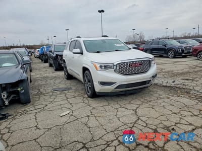 Czwarte zdjęcie samochodu z boku: 2018 GMC ACADIA DENALI VIN:1GKKNXLS1JZ220751 - miniatura