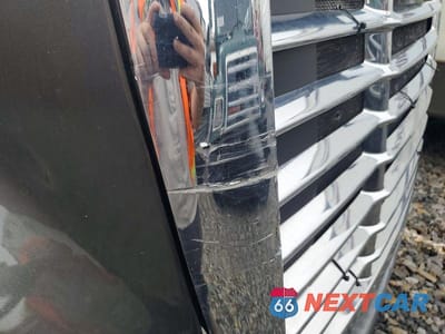 Zdjęcie 9 z 10 samochodu: 2018 FREIGHTLINER CASCADIA 125 SEMI TRUCK VIN:1FUJGLDRXJLJK3369 - miniatura