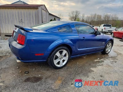 Trzecie zdjęcie samochodu z tyłu: 2007 FORD MUSTANG GT VIN:1ZVFT82H375358402 - miniatura