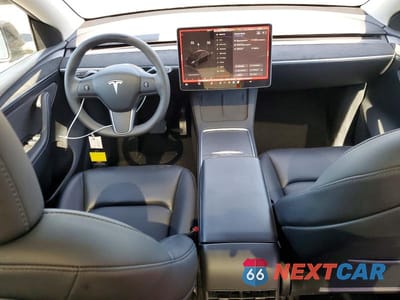 Zdjęcie 8 z 12 samochodu: 2025 TESLA MODEL Y VIN:7SAYGDED8SF317114 - miniatura