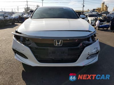 Piąte zdjęcie samochodu w środku: 2019 HONDA ACCORD SPORT VIN:1HGCV1F31KA080722 - miniatura