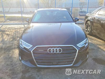 Piąte zdjęcie samochodu w środku: 2018 AUDI A3 PREMIUM VIN:WAUB8GFF1J1014567 - miniatura