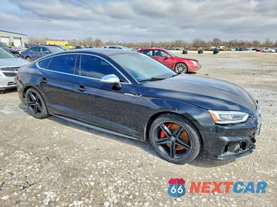 Czwarte zdjęcie samochodu z boku: 2018 AUDI S5 PRESTIGE VIN:WAUC4CF50JA036558 - miniatura
