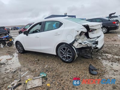 Drugie zdjęcie samochodu z przodu: 2019 TOYOTA YARIS LE VIN:3MYDLBYV4KY516912 - miniatura