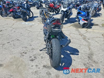 Czwarte zdjęcie samochodu z boku: 2026 KAWASAKI ZX400 S VIN:ML5ZXCS19TDA47788 - miniatura