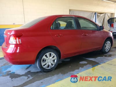 Trzecie zdjęcie samochodu z tyłu: 2010 TOYOTA YARIS BASE VIN:JTDBT4K3XA1373556 - miniatura