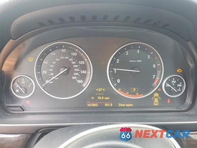 Zdjęcie 9 z 11 samochodu: 2011 BMW 535 XI VIN:WBAFU7C5XBC871260 - miniatura