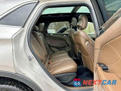 Zdjęcie 6 z 10 samochodu: 2017 LINCOLN MKC RESERVE VIN:5LMCJ3D91HUL46513 - miniatura