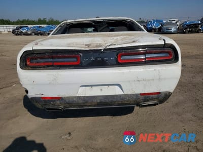 Zdjęcie 6 z 13 samochodu: 2021 DODGE CHALLENGER SXT VIN:2C3CDZGG9MH547492 - miniatura