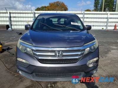 Piąte zdjęcie samochodu w środku: 2018 HONDA PILOT EX VIN:5FNYF5H30JB006588 - miniatura