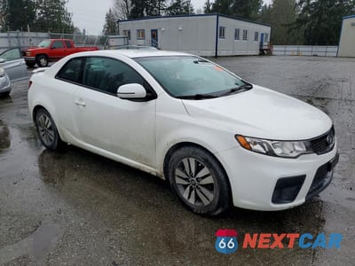 Czwarte zdjęcie samochodu z boku: 2013 KIA FORTE EX VIN:KNAFU6A29D5740136 - miniatura