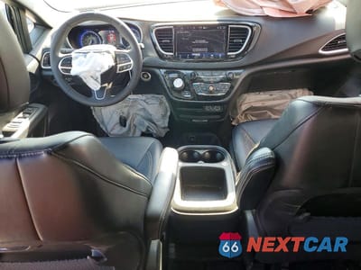 Zdjęcie 8 z 12 samochodu: 2025 CHRYSLER PACIFICA SELECT VIN:2C4RC1BG7SR507453 - miniatura