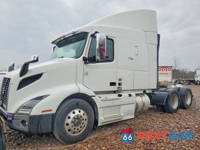 Zdjęcie 9 z 10 samochodu: 2020 VOLVO VNR SEMI TRUCK VIN:4V4WC9EG0LN267338 - miniatura