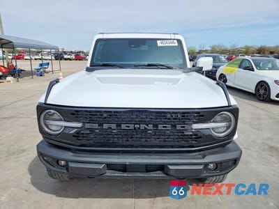 Piąte zdjęcie samochodu w środku: 2022 FORD BRONCO BASE VIN:1FMDE5AH6NLB45727 - miniatura