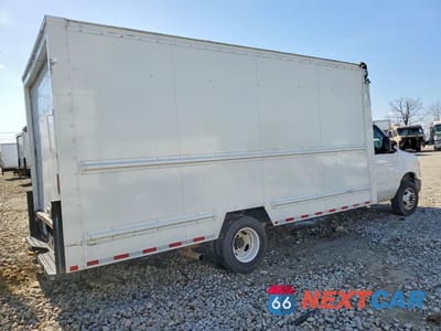 Trzecie zdjęcie samochodu z tyłu: 2018 FORD E350 BOX TRUCK VIN:1FDWE3FS4JDC33374 - miniatura