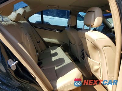 Zdjęcie 10 z 12 samochodu: 2008 MERCEDES-BENZ C 300 VIN:WDDGF54X38R012934 - miniatura