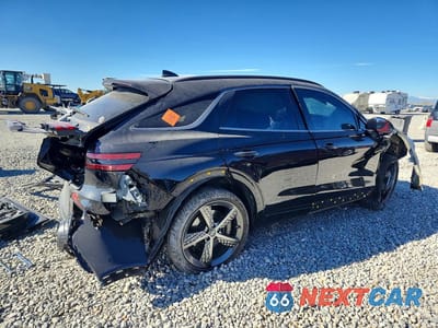 Trzecie zdjęcie samochodu z tyłu: 2023 GENESIS GV70 2.5T STANDARD VIN:KMUMADTB8PU117683 - miniatura