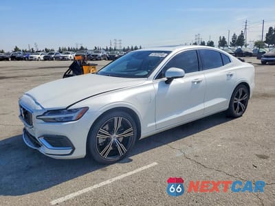 2021 VOLVO S60 T8 RECHARGE INSCRIPTION 7JRBR0FL6MG119444 - główne zdjęcie licytacji z USA - miniatura