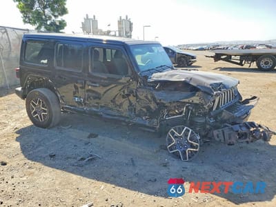 Czwarte zdjęcie samochodu z boku: 2025 JEEP WRANGLER SAHARA VIN:1C4PJXEG8SW549956 - miniatura