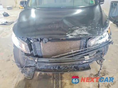 Zdjęcie 12 z 13 samochodu: 2017 KIA SEDONA LX VIN:KNDMB5C14H6329063 - miniatura