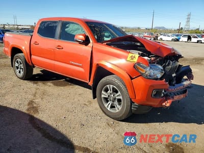 Czwarte zdjęcie samochodu z boku: 2018 TOYOTA TACOMA TRD SPORT VIN:3TMAZ5CN9JM055740 - miniatura