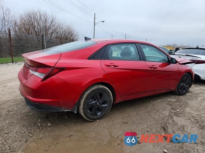 Trzecie zdjęcie samochodu z tyłu: 2022 HYUNDAI ELANTRA SEL VIN:5NPLS4AG4NH081444 - miniatura