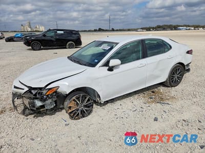 2023 TOYOTA CAMRY SE 4T1G11AK1PU732525 - główne zdjęcie licytacji z USA - miniatura