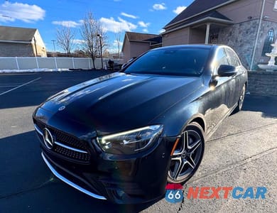 Czwarte zdjęcie samochodu z boku: 2022 MERCEDES-BENZ E 350 VIN:W1KZF8DB9NB049702 - miniatura