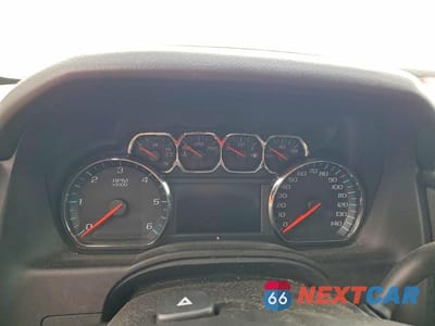 Zdjęcie 9 z 13 samochodu: 2015 CHEVROLET SUBURBAN K1500 LT VIN:1GNSKJKC8FR643210 - miniatura