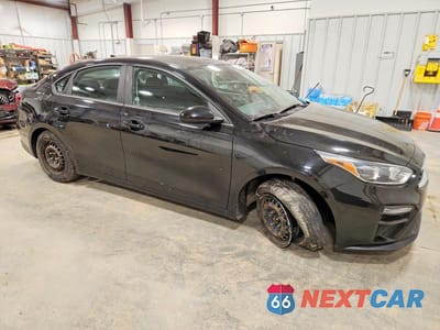 Czwarte zdjęcie samochodu z boku: 2019 KIA FORTE FE VIN:3KPF24AD9KE127112 - miniatura